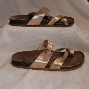 Madlove, rose gold, women's size 10